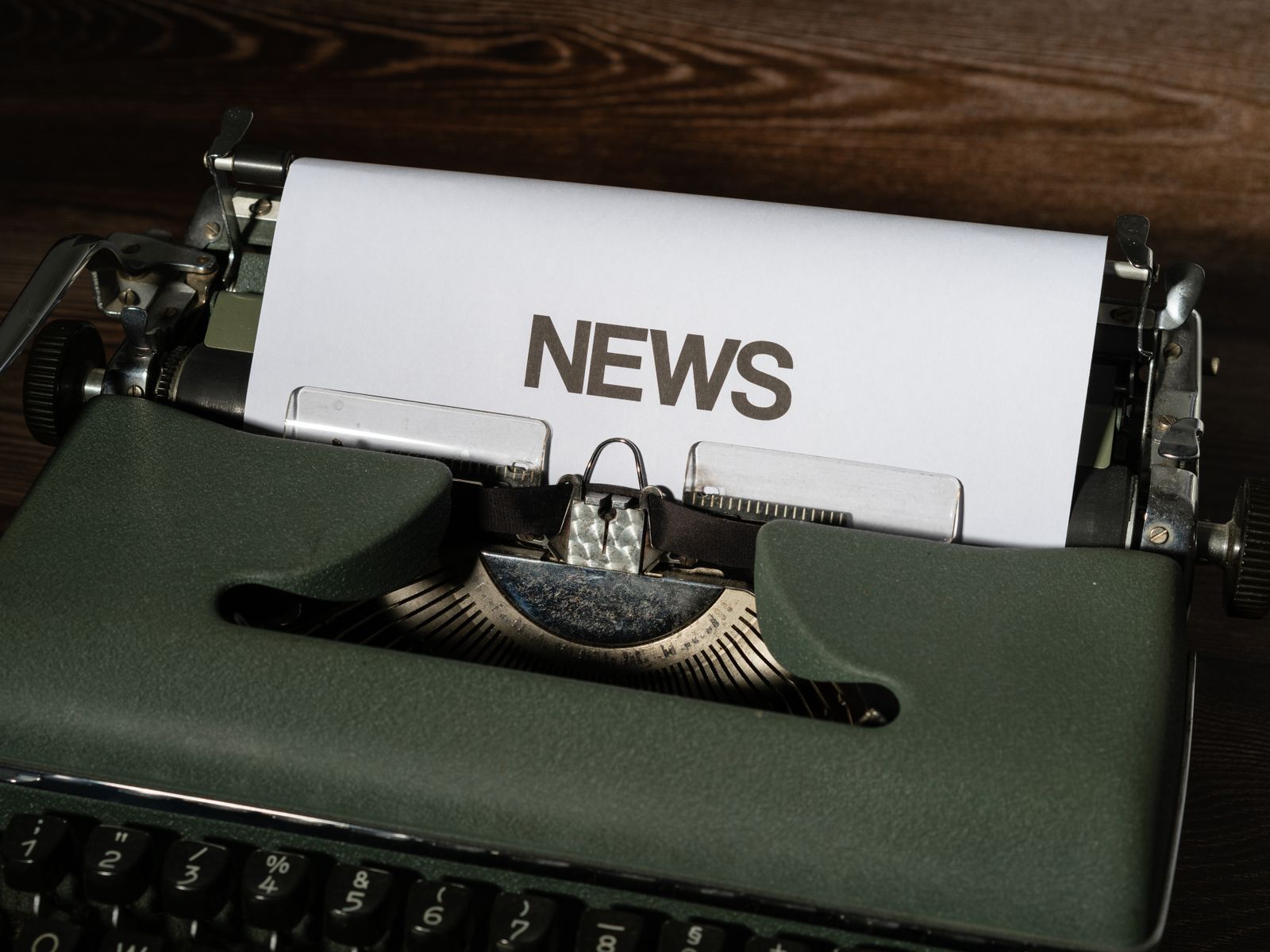 What Makes an Adult Creator’s Story Newsworthy (and Which Desks Buy What)